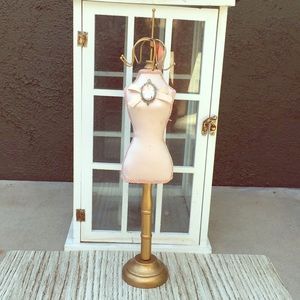 Jewelry holder